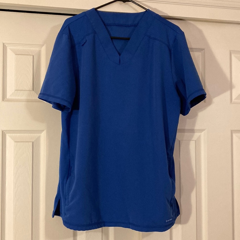 Mens Jaanuu scrub top